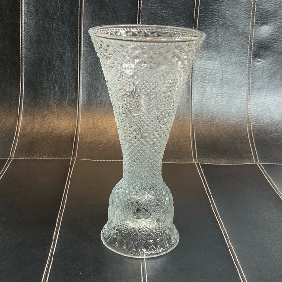 Vintage Vase/Candle Holder Cut Glass Heart Design - Picture 3 of 3